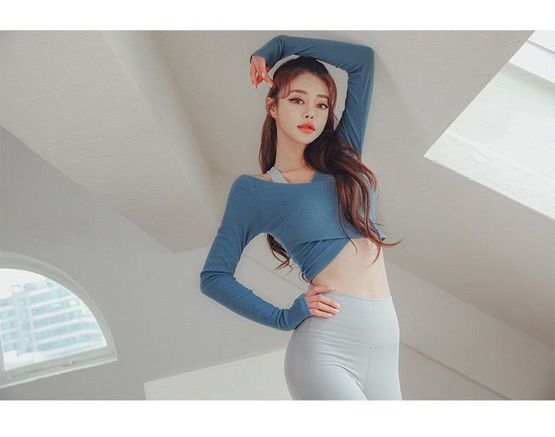 Layered V-Neck Long Sleeves Crop Top