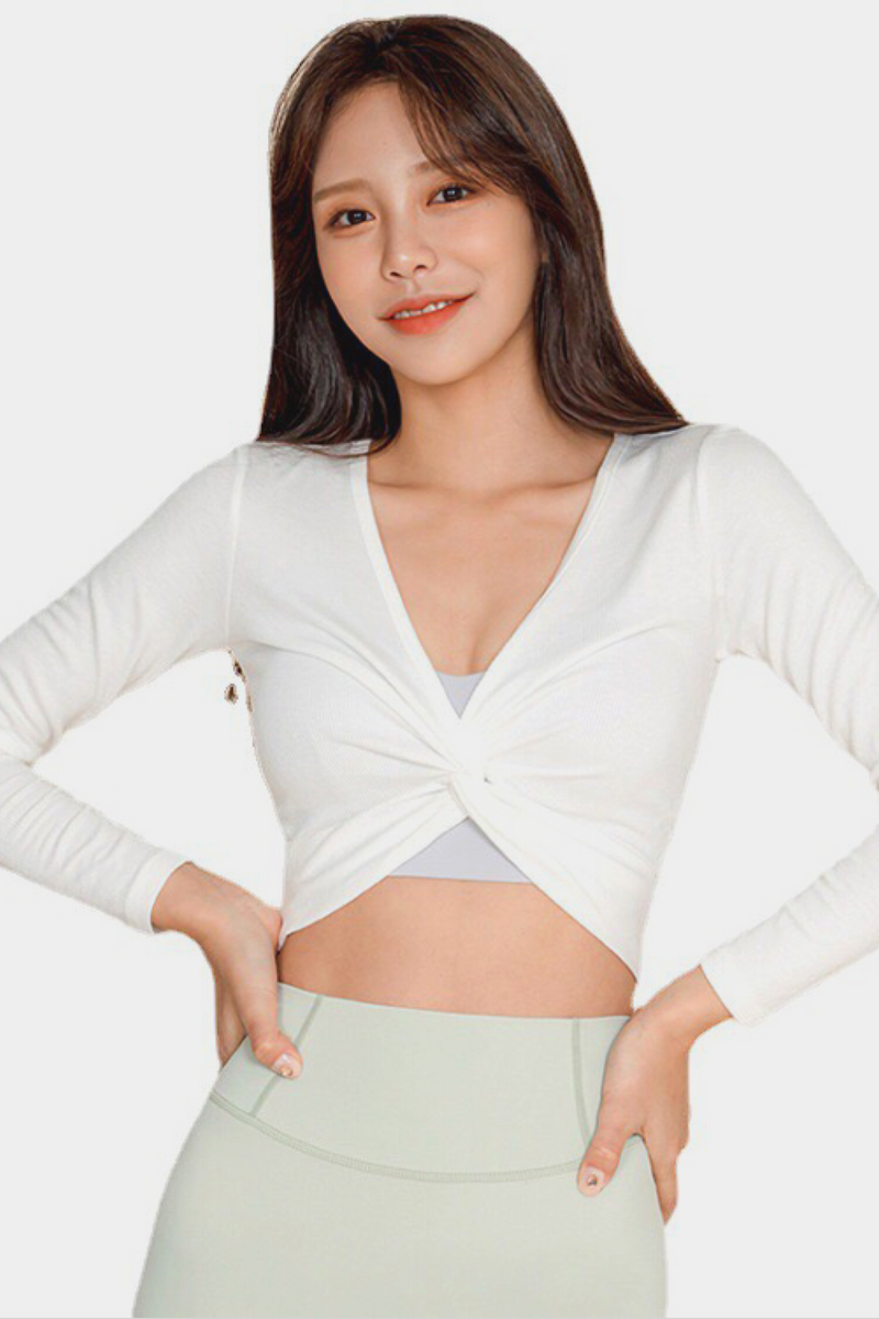 With-a-Twist Long Sleeves Crop Top